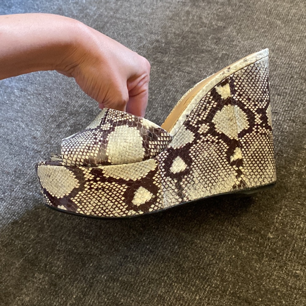 Gorgeous Light Blue Python Wedges - image 2